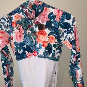 LUCKYLEO LEOTARD WORN TWICE FLORAL LONG SLEEVE LEO